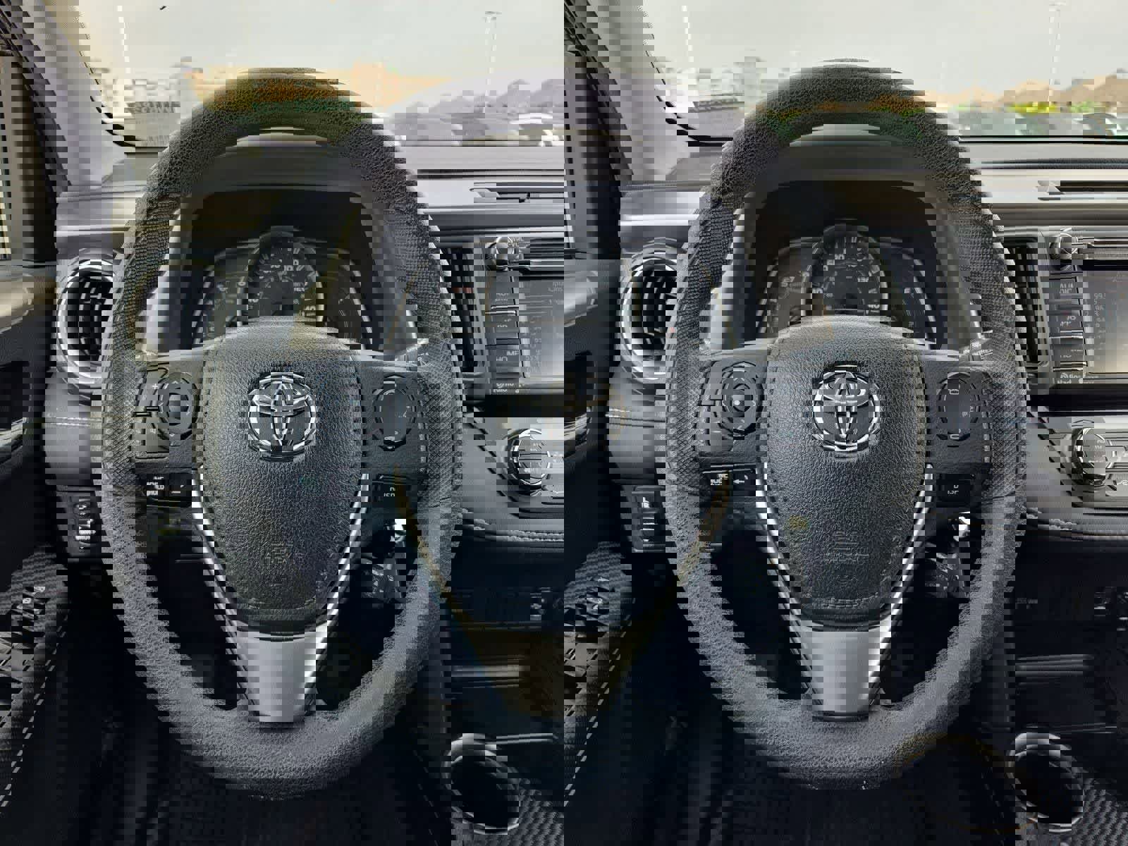 Used 2015 Toyota RAV4 XLE FWD image 23