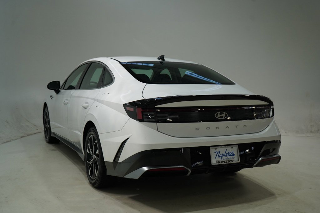 Used 2025 Hyundai Sonata SEL FWD image 5