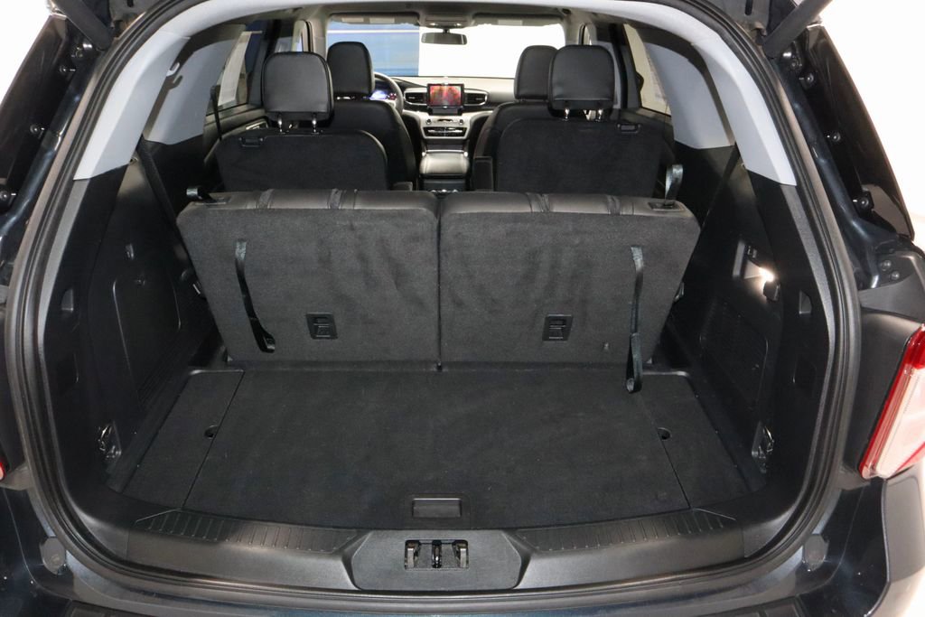 Certified 2022 Ford Explorer XLT w/ Equipment Group 202A image 14