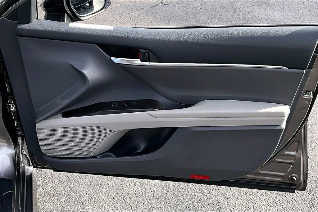 Used 2024 Toyota Camry LE image 28