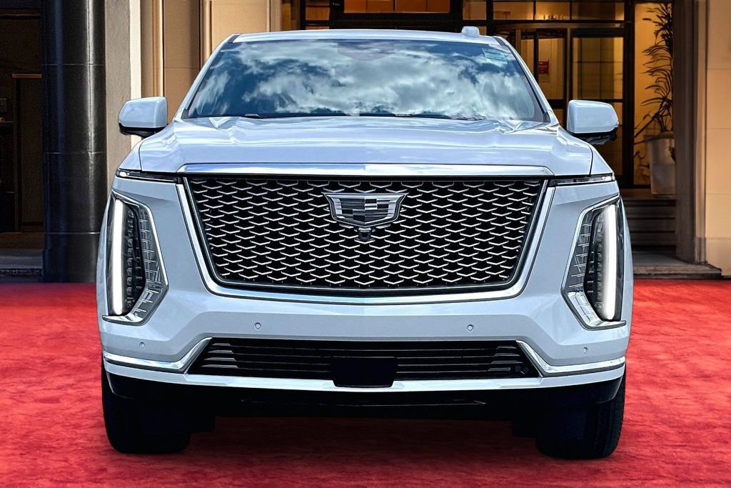 New 2026 Cadillac Escalade Platinum Luxury w/ LPO, Radiant Package AWD/4WD image 3