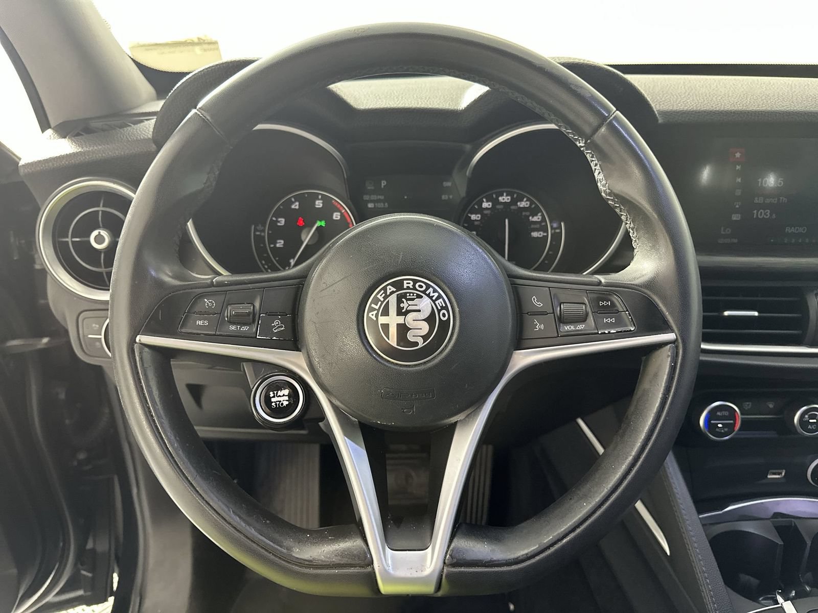 Used 2019 Alfa Romeo Stelvio AWD image 14