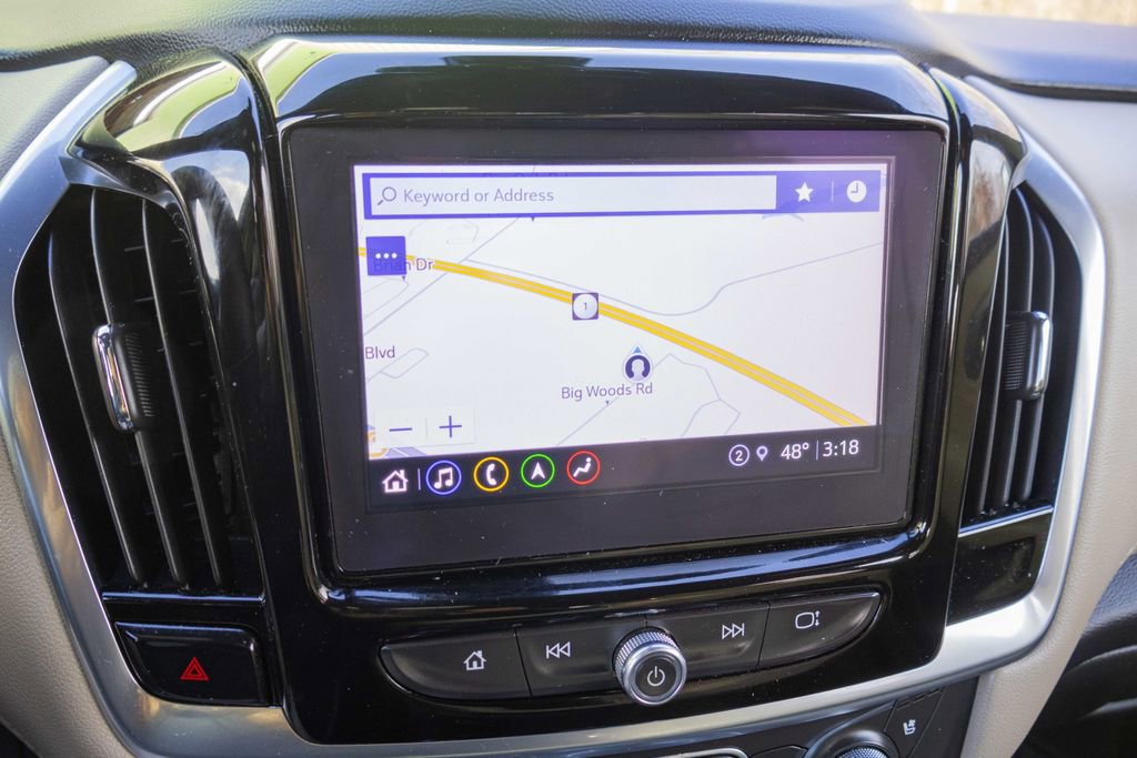 Used 2022 Chevrolet Traverse Premier image 20