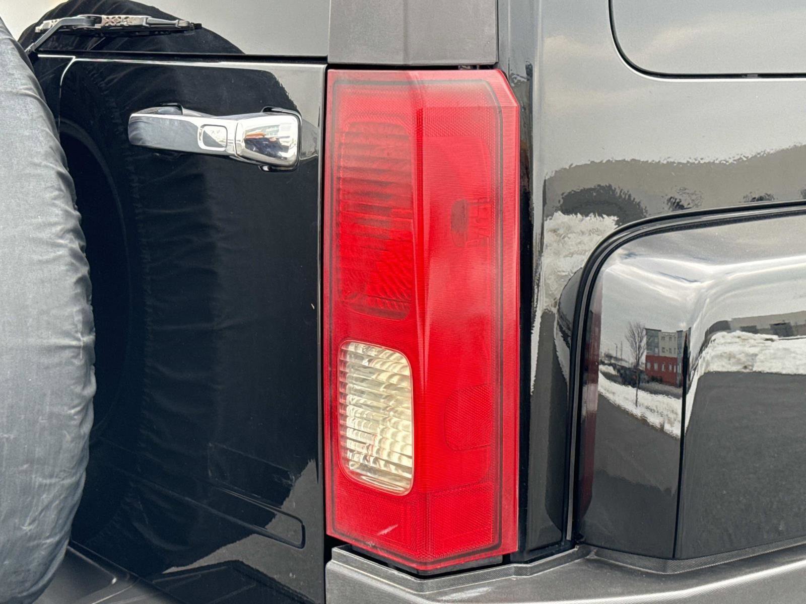 Used 2007 HUMMER H3 w/ Chrome Appearance Package image 22