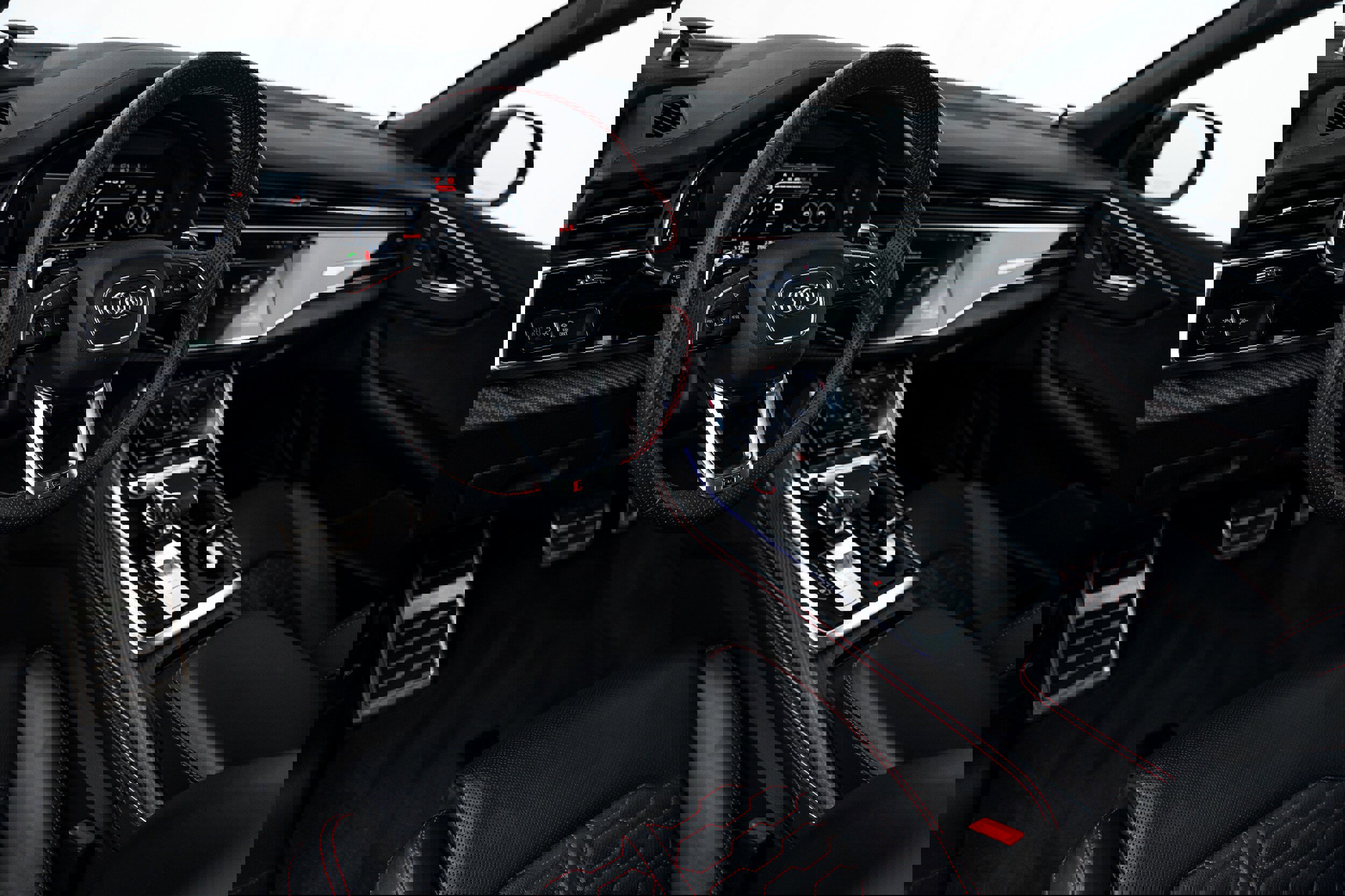 Used 2025 Audi RS Q8 performance image 12