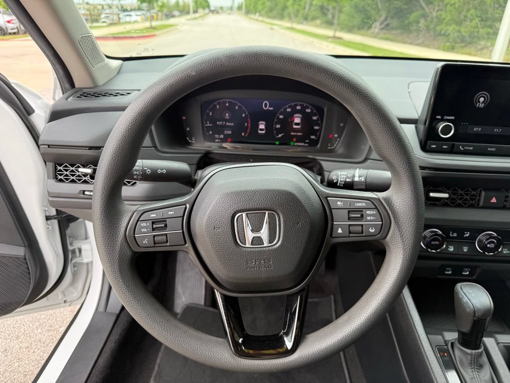 Used 2025 Honda Accord SE image 15