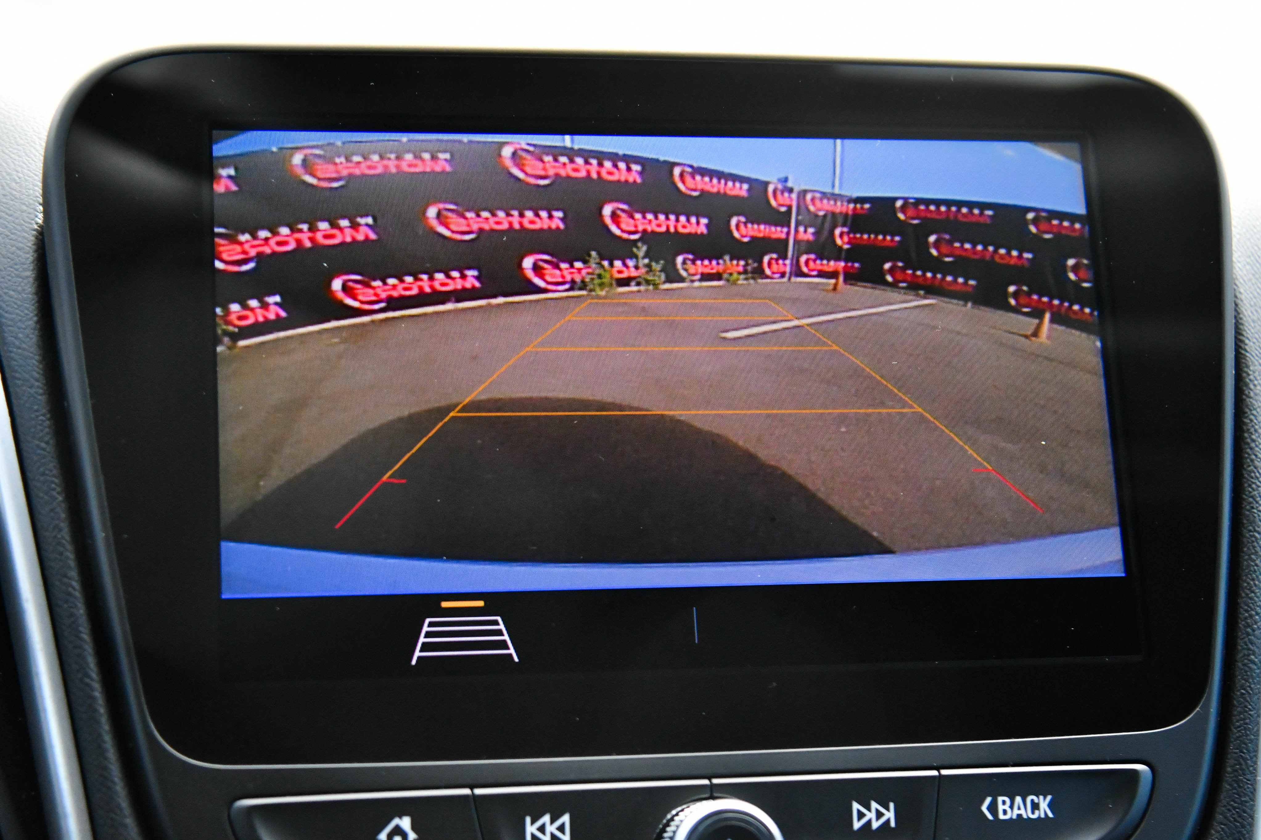 Used 2020 Chevrolet Malibu LS w/ Driver Confidence Package II FWD image 18