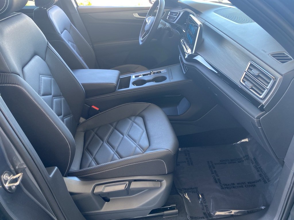 New 2025 Volkswagen Atlas Cross Sport SE image 20