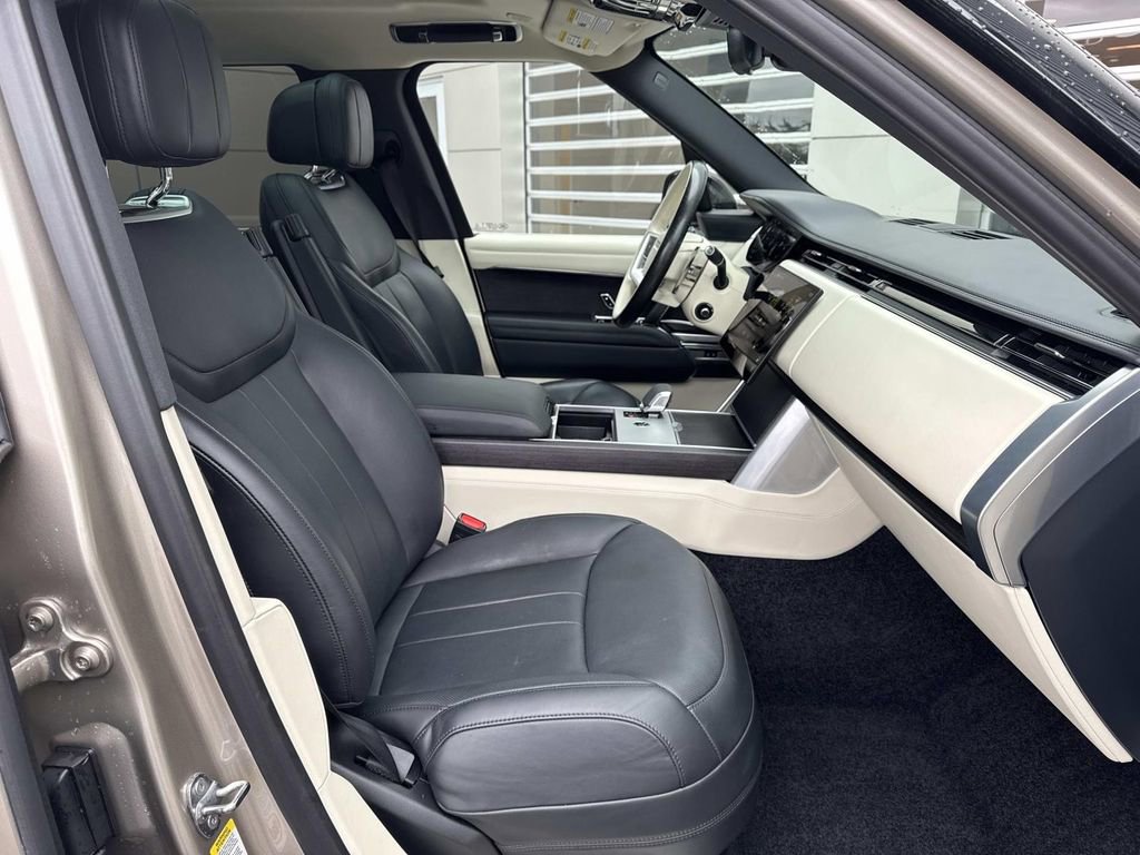 Certified 2024 Land Rover Range Rover Long Wheelbase SE AWD/4WD image 10