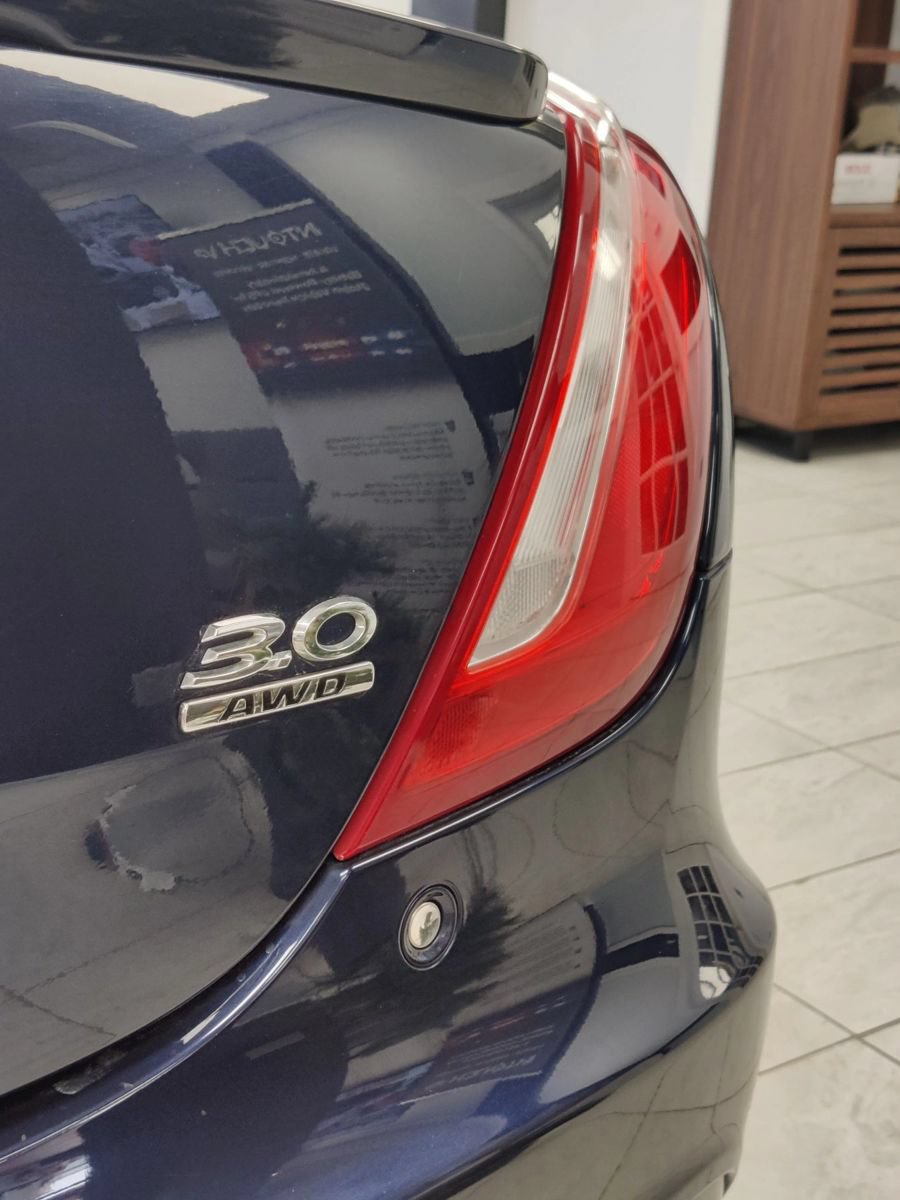 Used 2016 Jaguar XJ AWD/4WD image 13