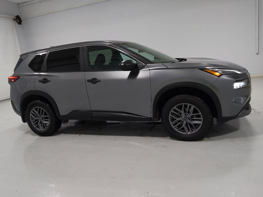 Used 2023 Nissan Rogue S image 11