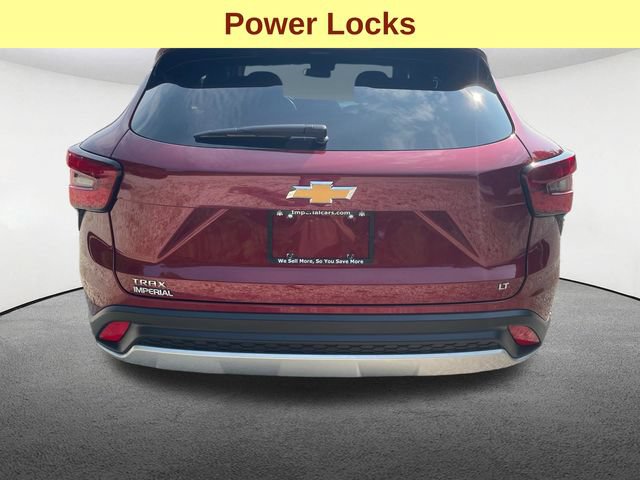 Used 2025 Chevrolet Trax LT w/ LT Convenience Package FWD image 11