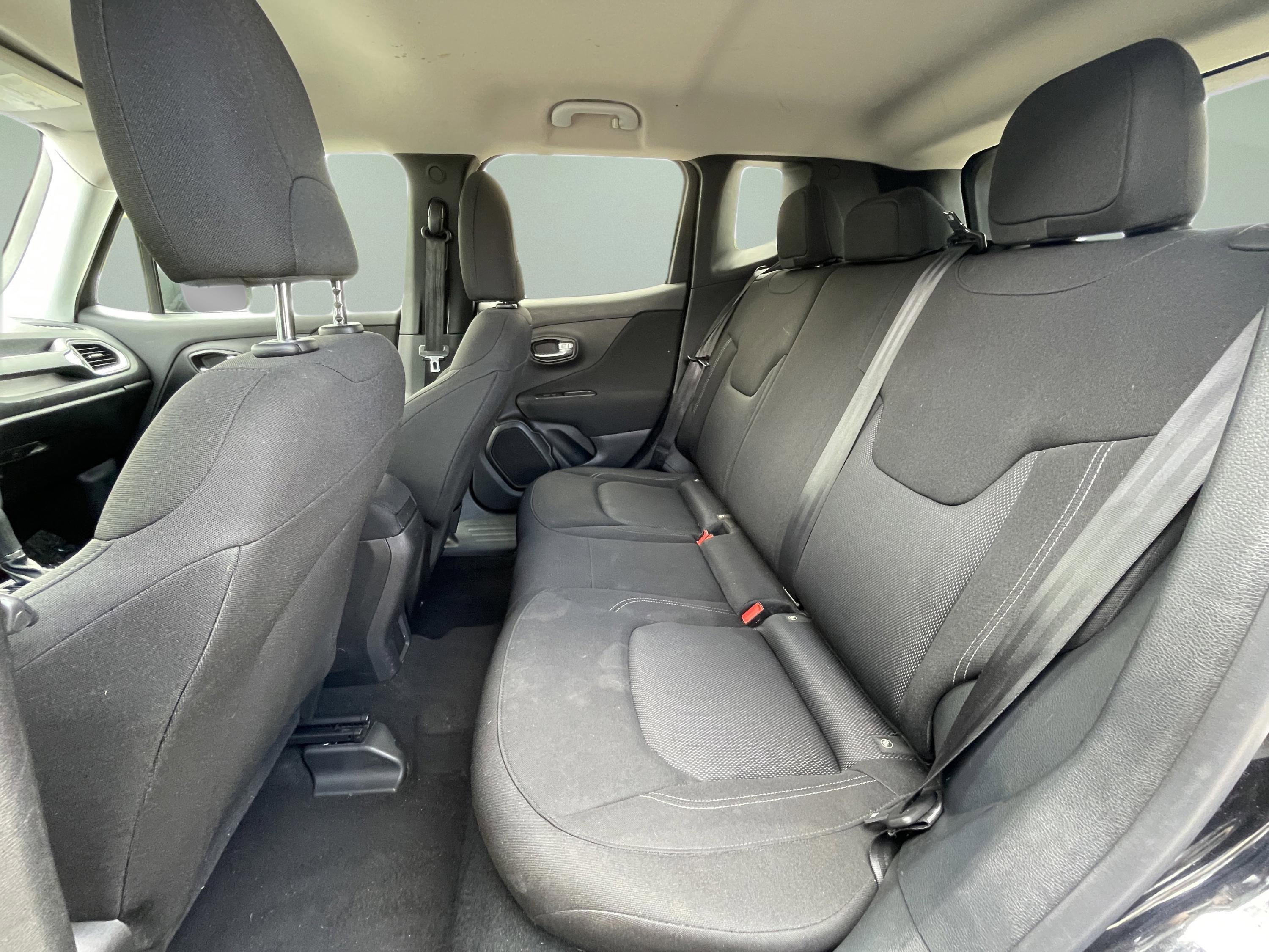 Used 2020 Jeep Renegade Sport w/ Sport Appearance Group AWD/4WD image 22