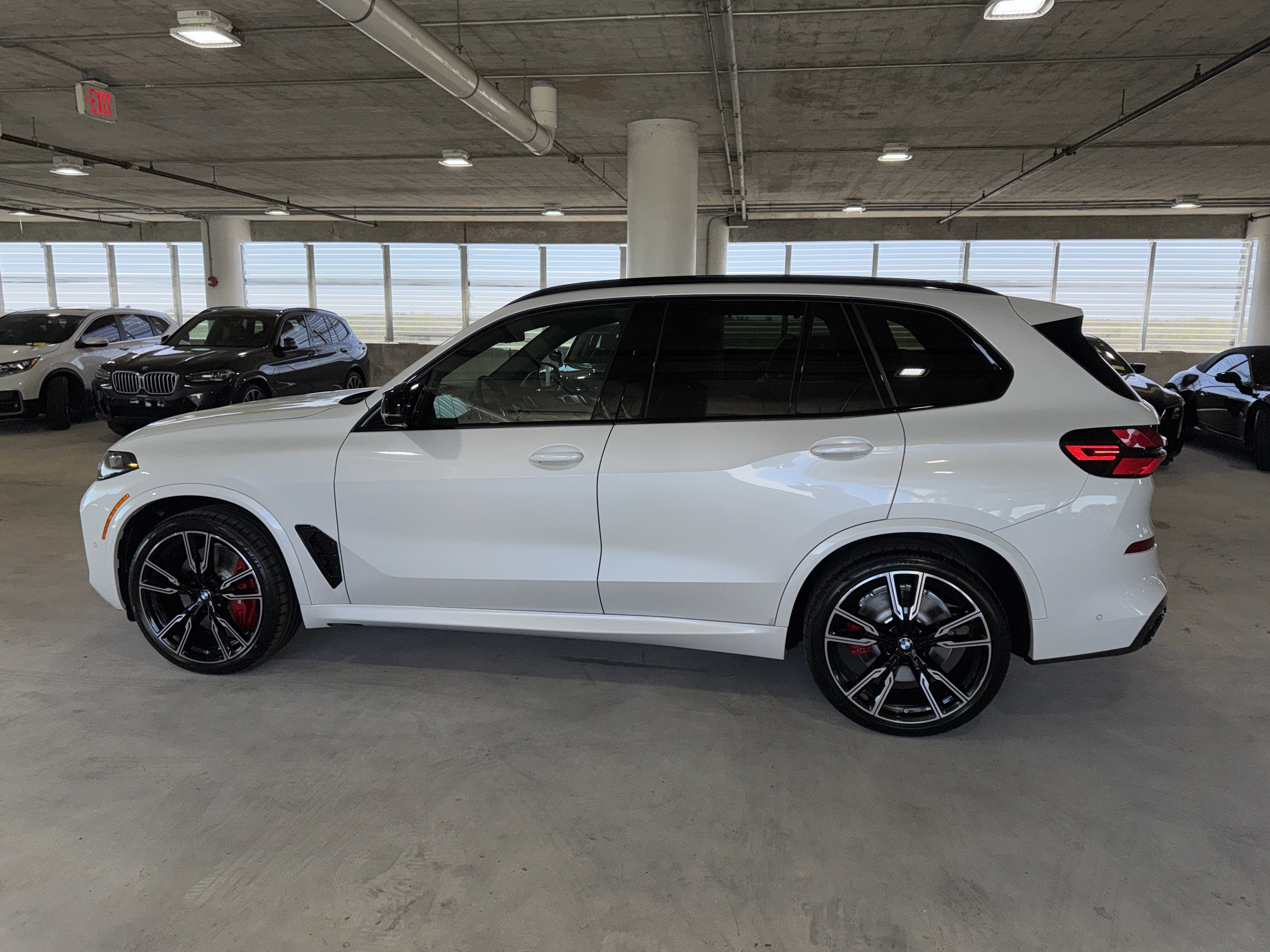 New 2026 BMW X5 M60i AWD/4WD image 4