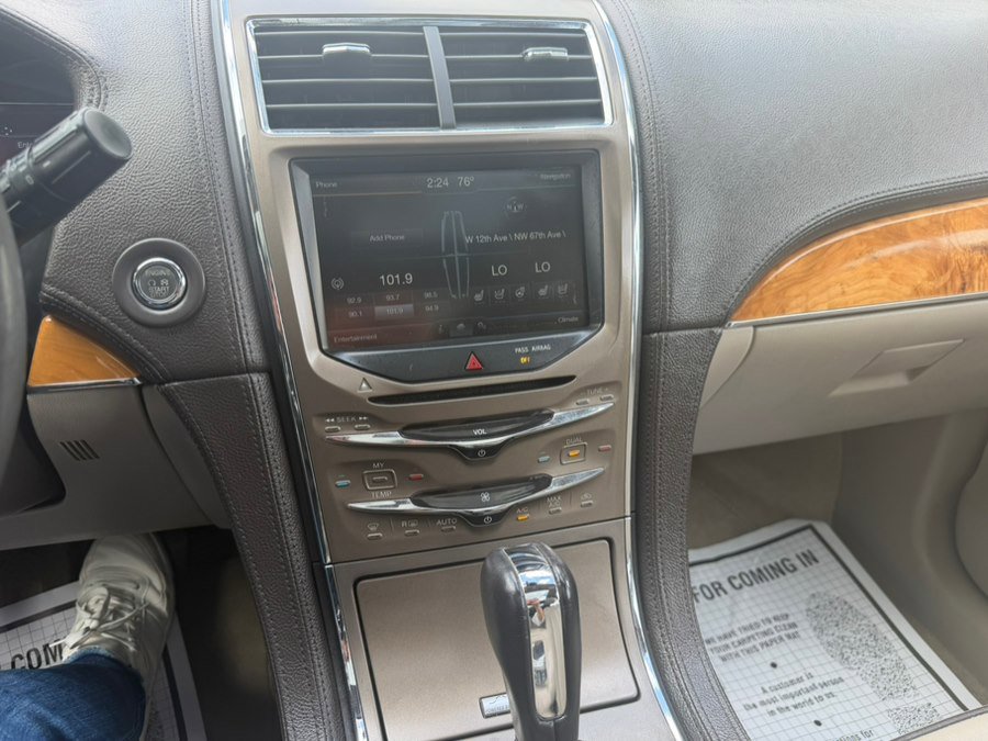 Used 2015 Lincoln MKX FWD w/ Equipment Group 102A image 32