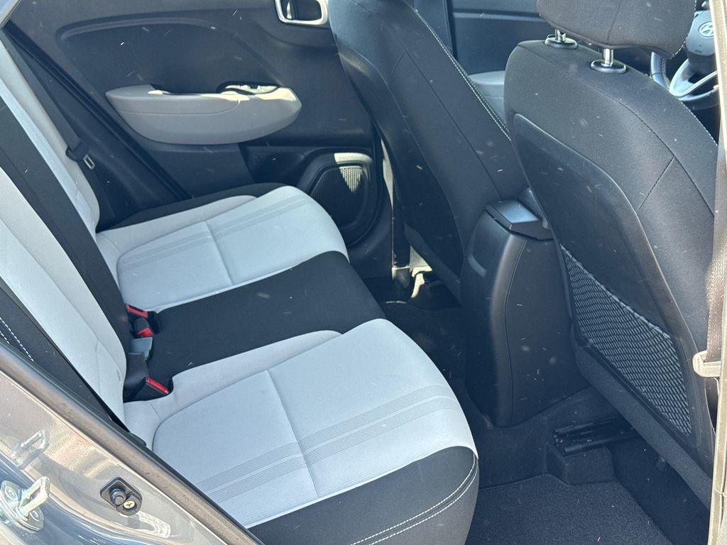 Used 2023 Hyundai Venue SEL w/ Cargo Package image 15