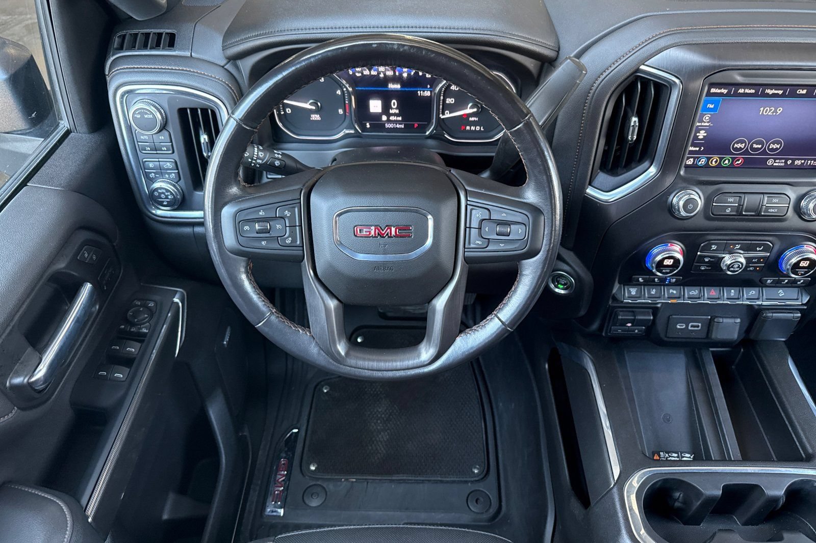 Used 2023 GMC Sierra 2500 AT4 w/ AT4 Preferred Package AWD/4WD image 15