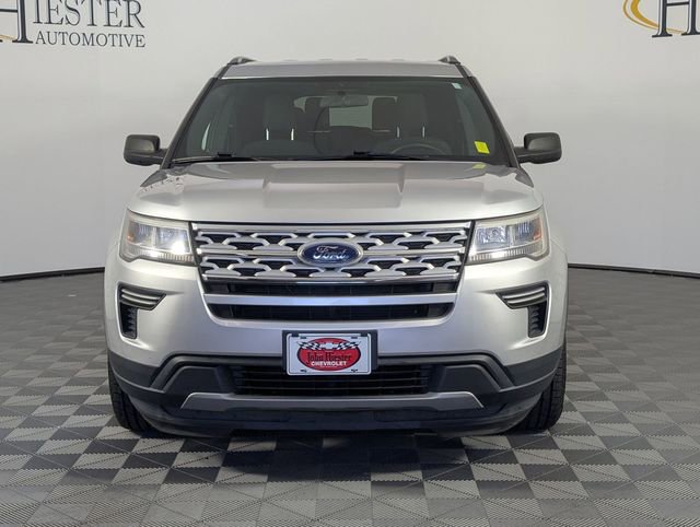 Used 2019 Ford Explorer XLT FWD image 3