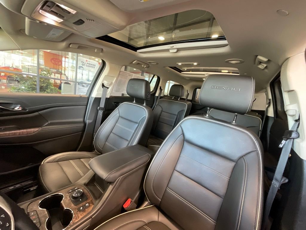 Used 2021 GMC Acadia Denali w/ Denali Ultimate Package image 10