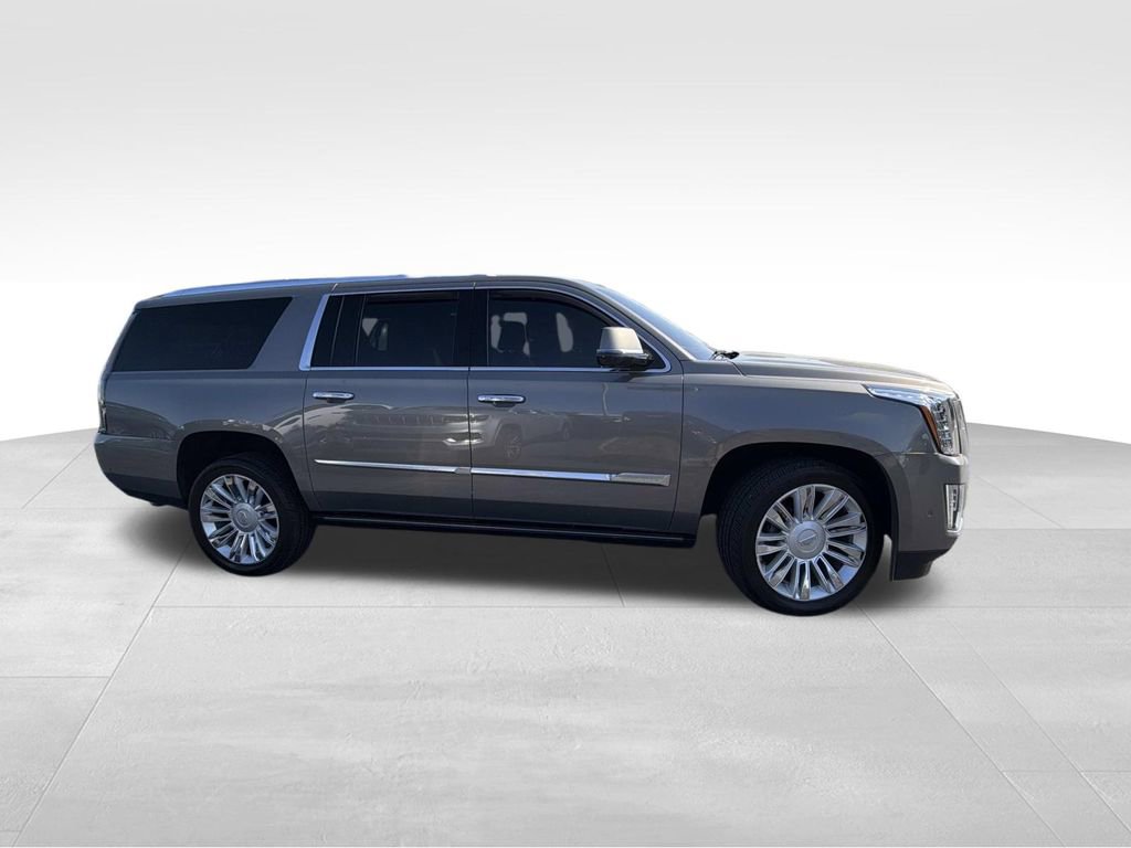 Used 2019 Cadillac Escalade ESV Platinum AWD/4WD image 2
