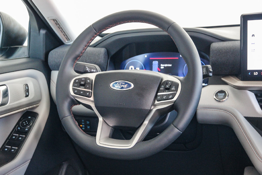 Certified 2026 Ford Explorer Active w/ Active Comfort Package AWD/4WD image 16
