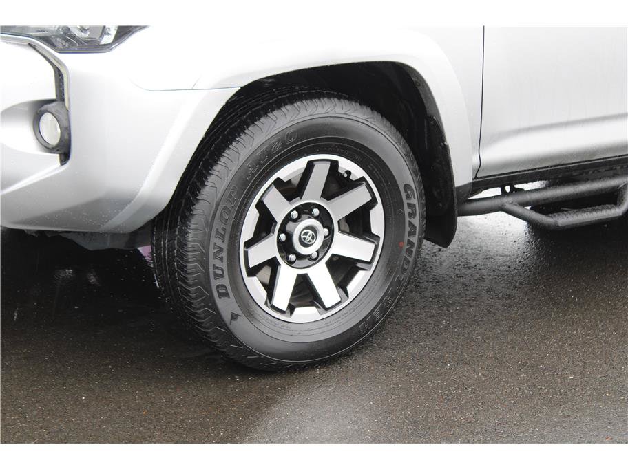 Used 2020 Toyota 4Runner TRD Off-Road Premium w/ Moonroof Package AWD/4WD image 6