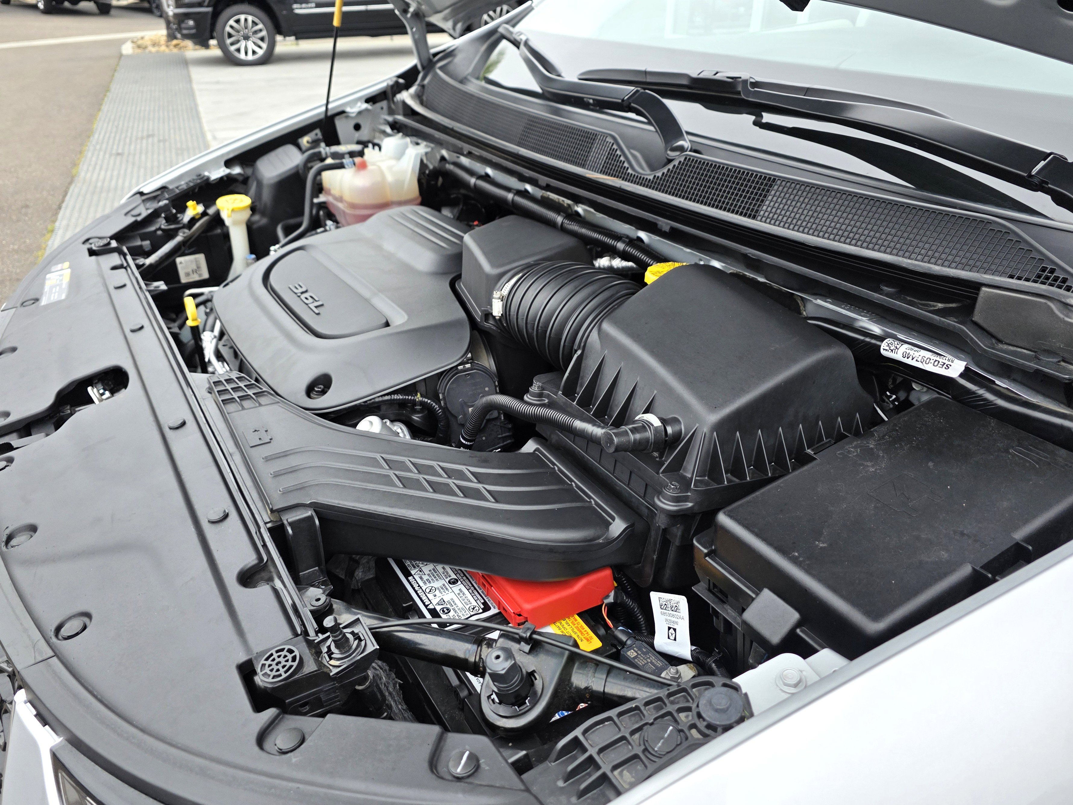 Certified 2024 Chrysler Pacifica Touring-L image 22