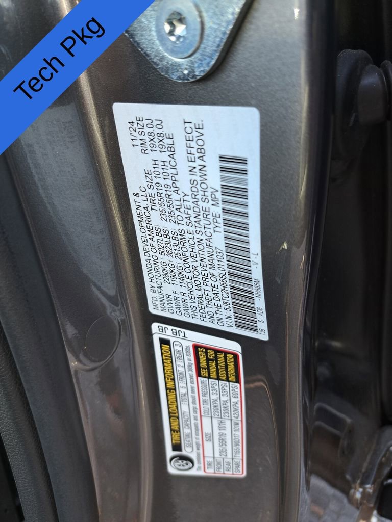 Certified 2025 Acura RDX w/ Technology Package image 29