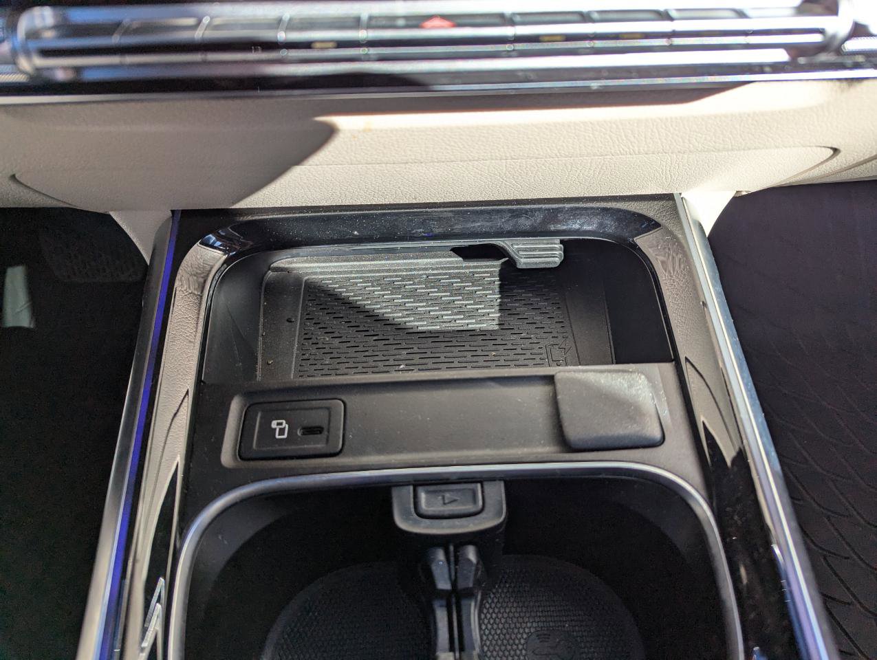 Used 2022 Mercedes-Benz EQB 300 4MATIC image 25