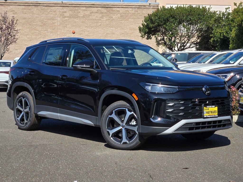 New 2026 Volkswagen Tiguan SE AWD/4WD image 2