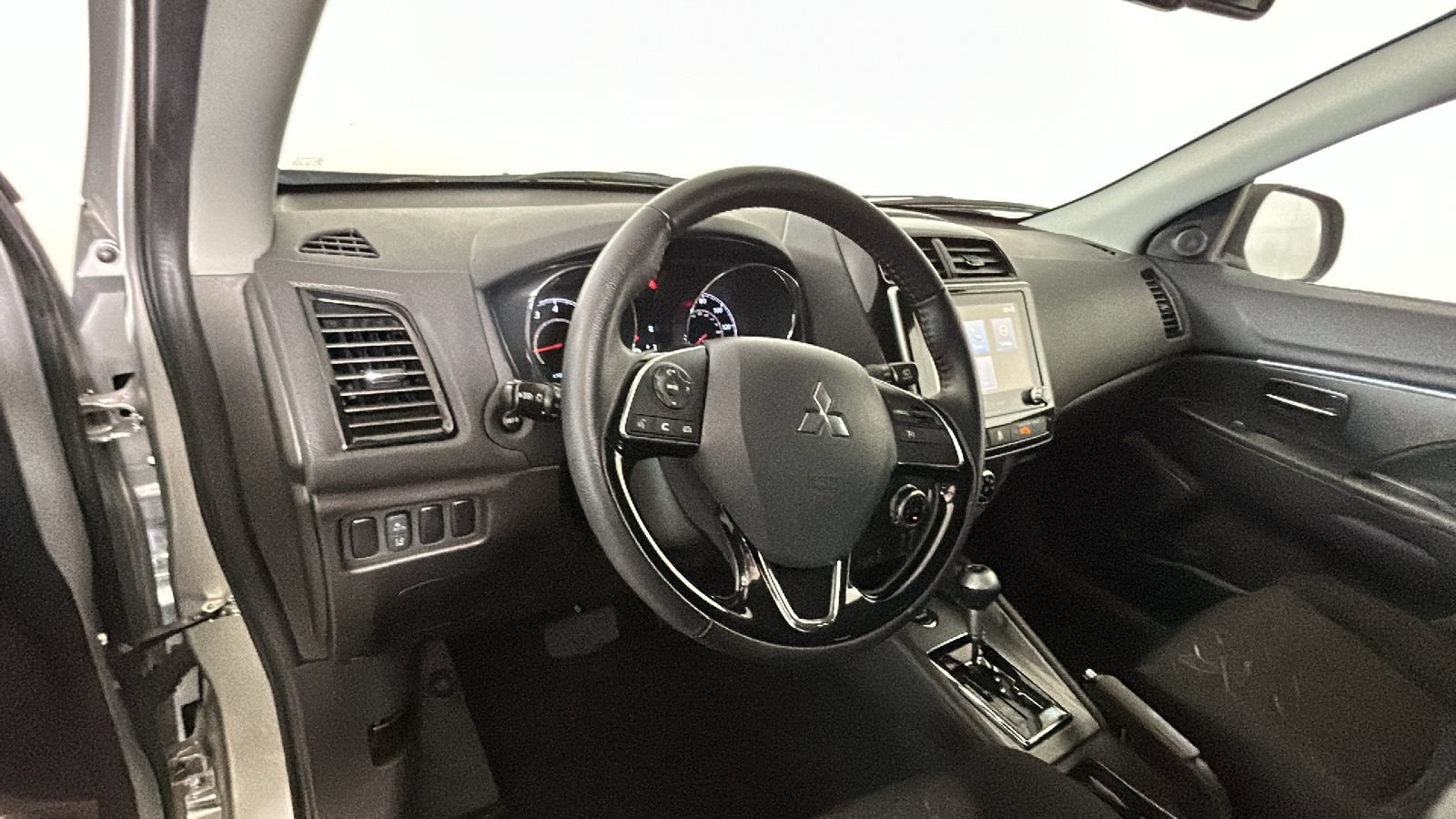 Used 2023 Mitsubishi Outlander Sport LE AWD/4WD image 13