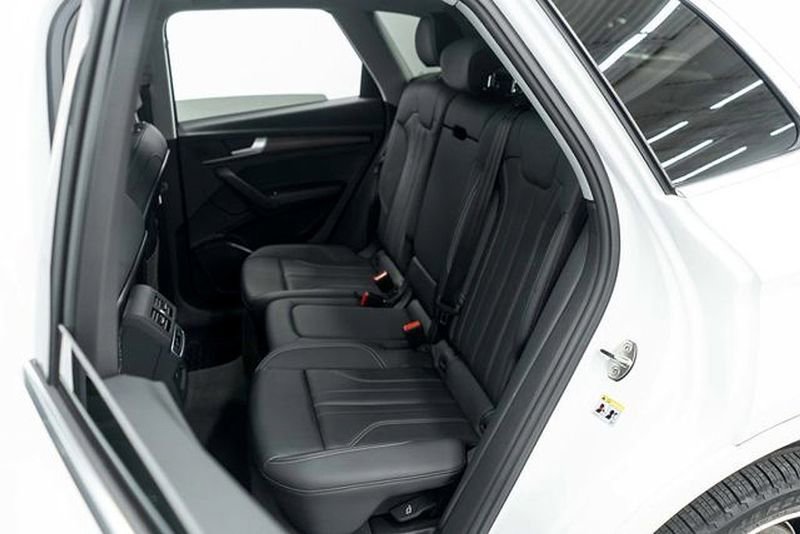 Used 2025 Audi Q5 e Premium image 29