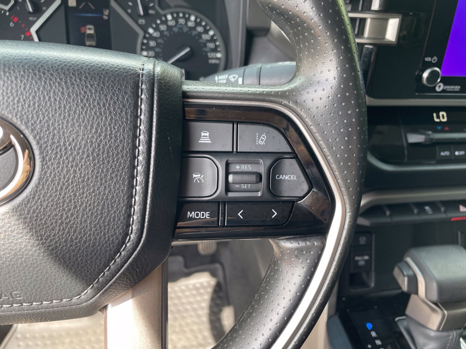 Used 2022 Toyota Tundra SR5 AWD/4WD image 18
