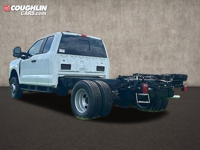 New 2025 Ford F350 XL w/ XL Chrome Package image 6