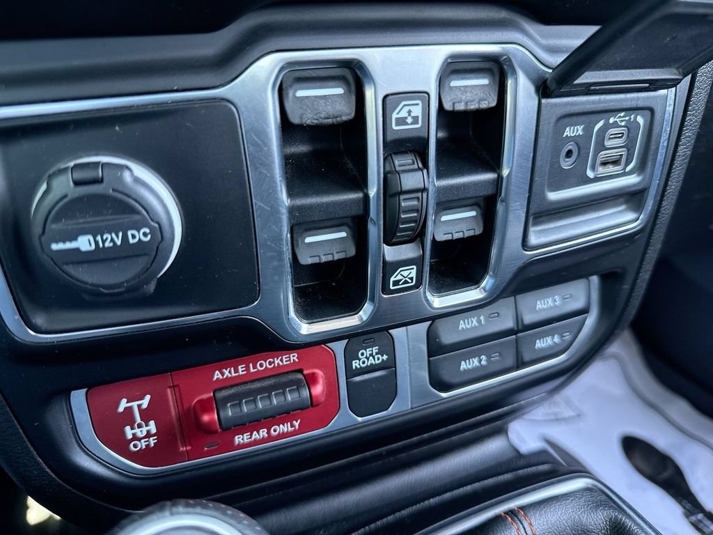 Used 2021 Jeep Gladiator Mojave w/ Dual Top Group AWD/4WD image 27