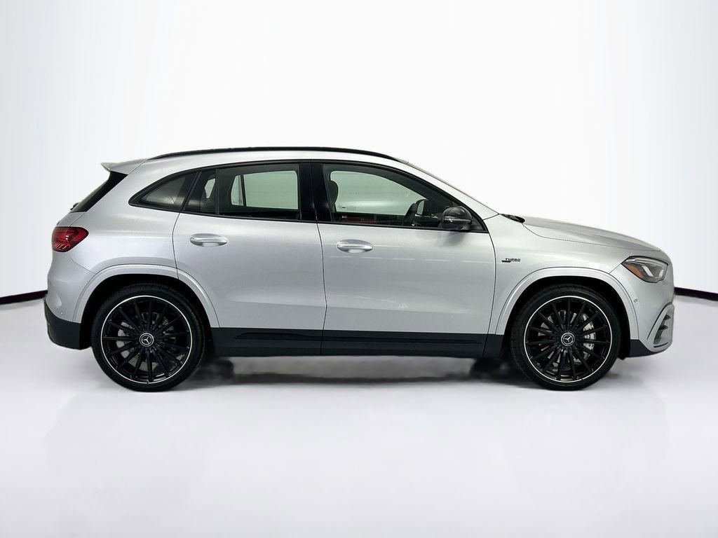 New 2026 Mercedes-Benz GLA 35 AMG 4MATIC image 4