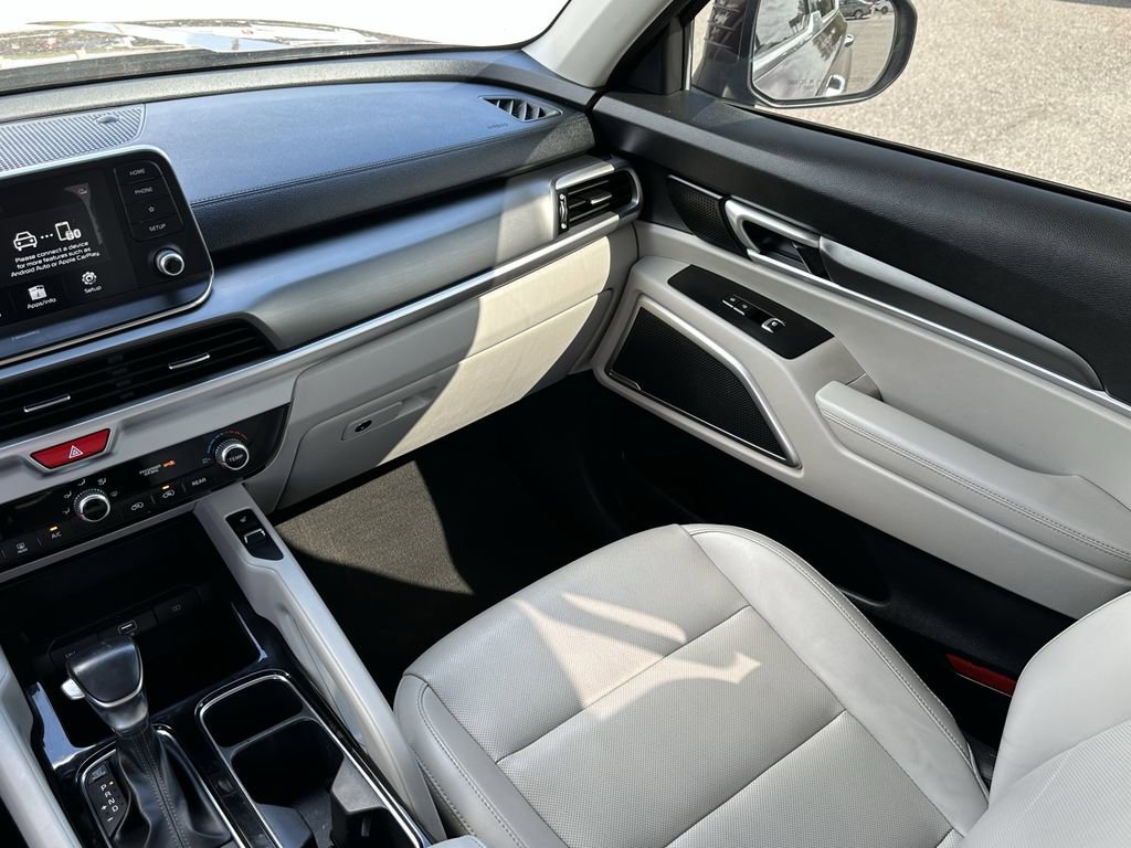 Used 2021 Kia Telluride S image 16