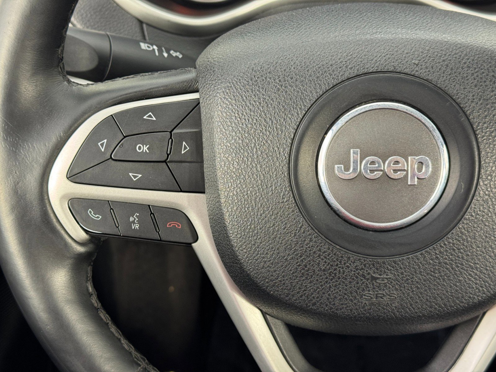 Used 2017 Jeep Cherokee Trailhawk w/ Cold Weather Group image 19