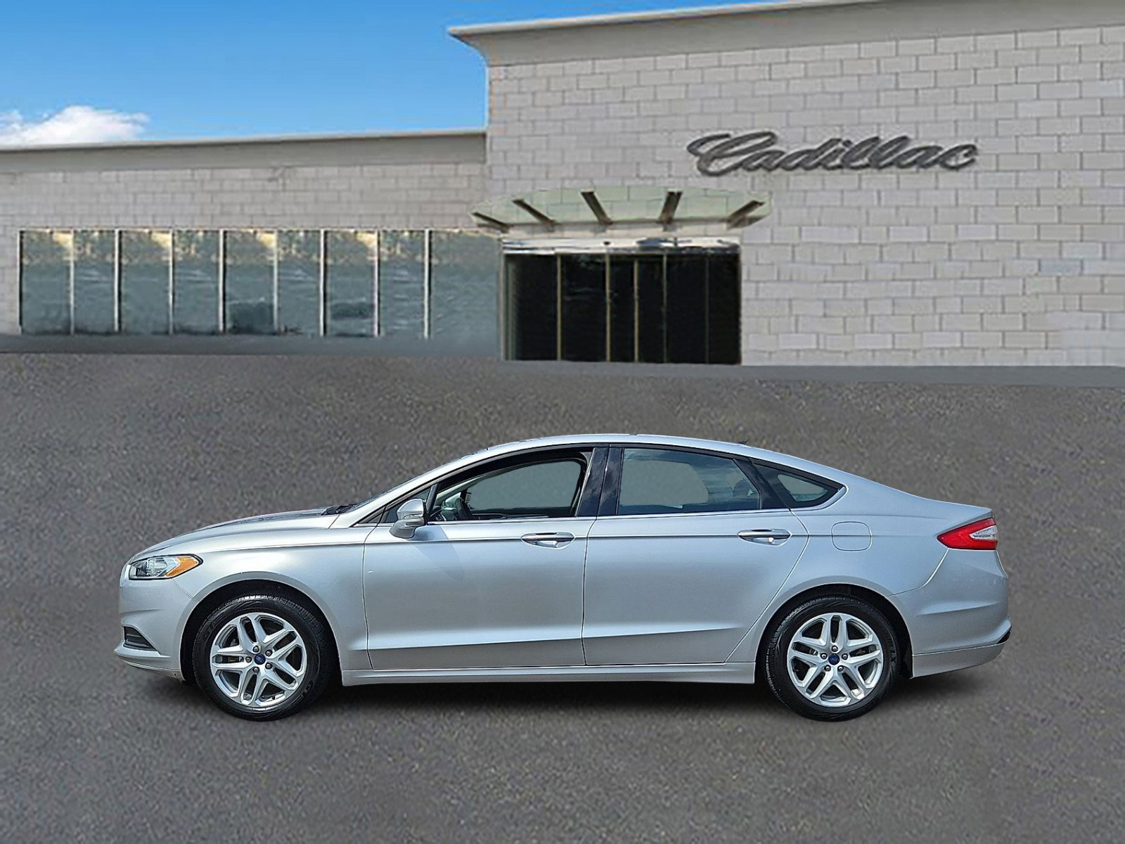 Used 2015 Ford Fusion SE image 7