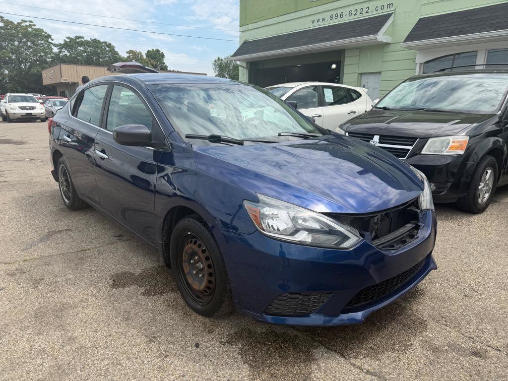 Used 2016 Nissan Sentra S FWD image 3