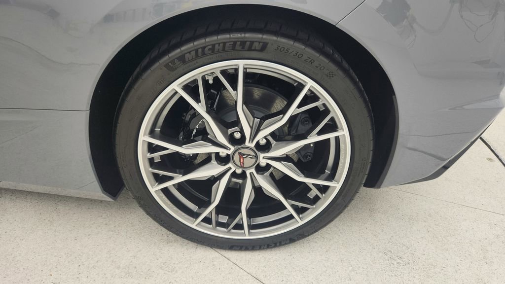 Used 2025 Chevrolet Corvette Stingray Preferred Cpe w/ Stealth Interior Trim Package image 26