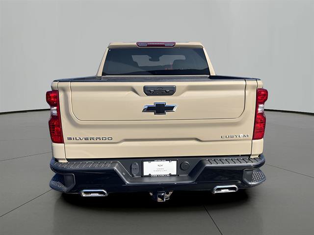 Used 2022 Chevrolet Silverado 1500 Custom Trail Boss AWD/4WD image 5