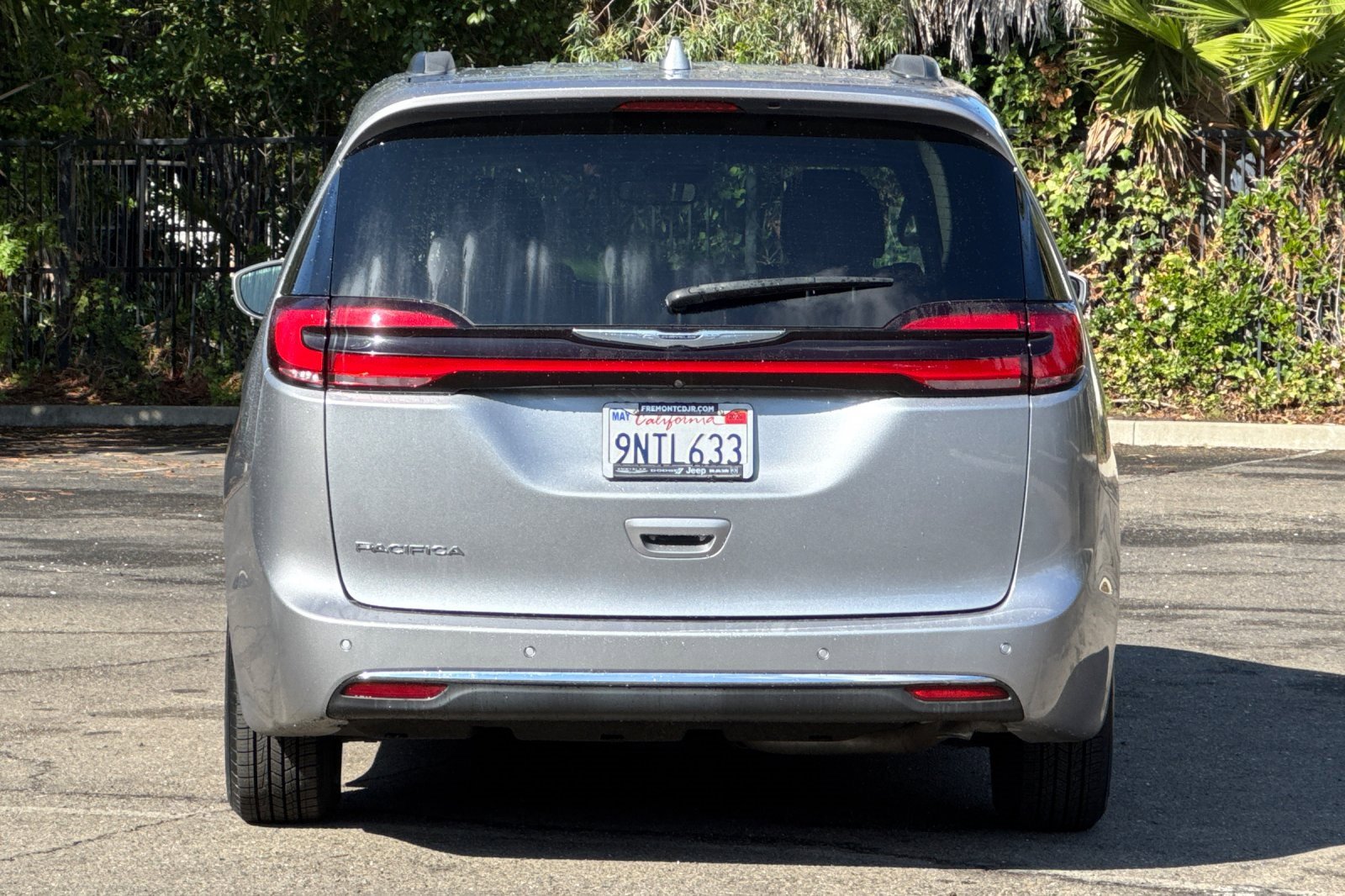 Used 2021 Chrysler Pacifica Touring image 4