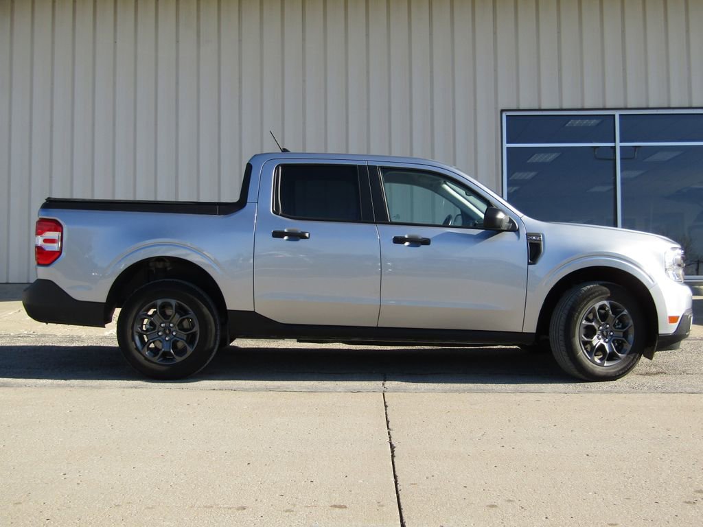 Used 2024 Ford Maverick XLT image 2