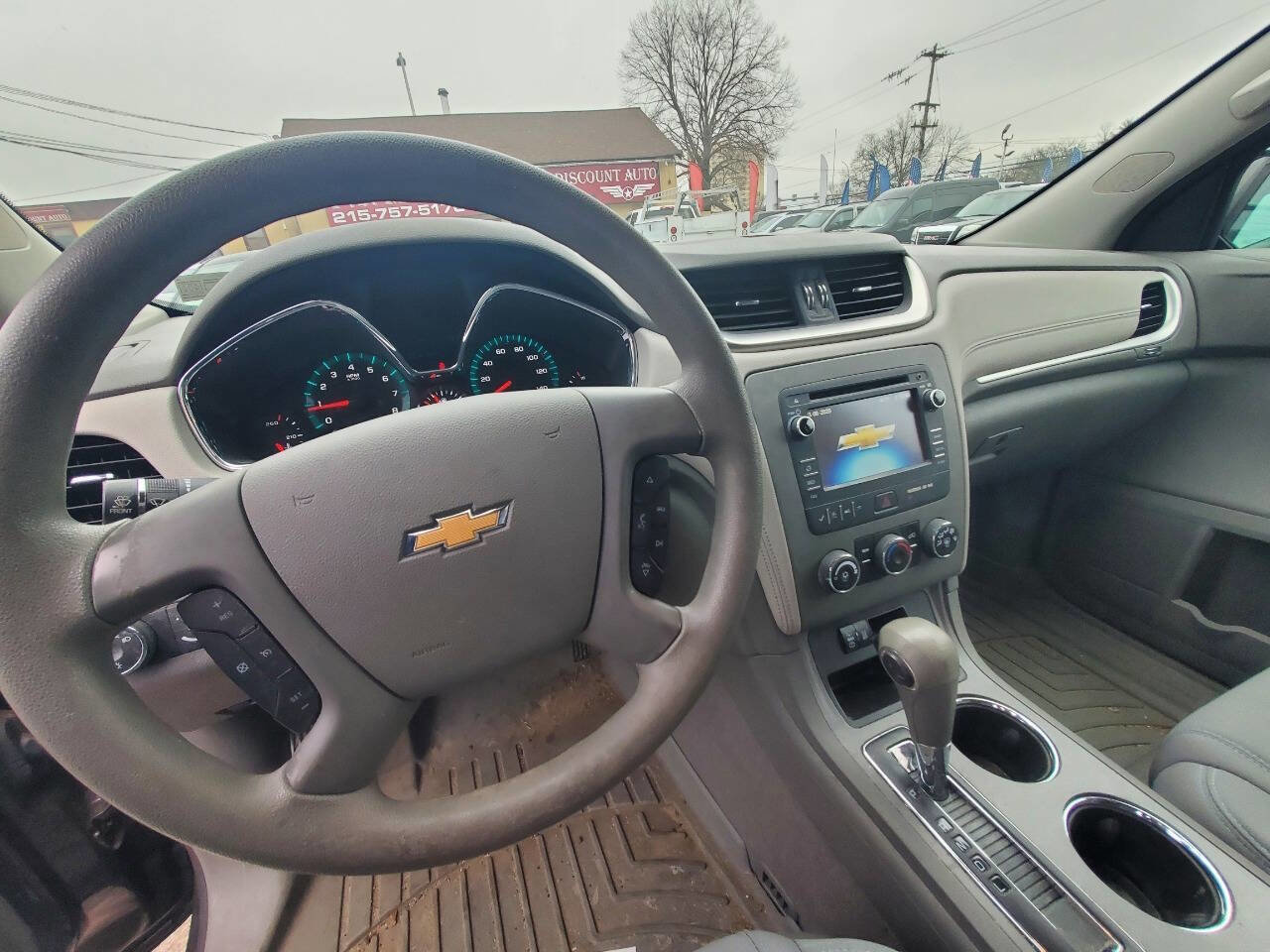 Used 2014 Chevrolet Traverse LS FWD image 10