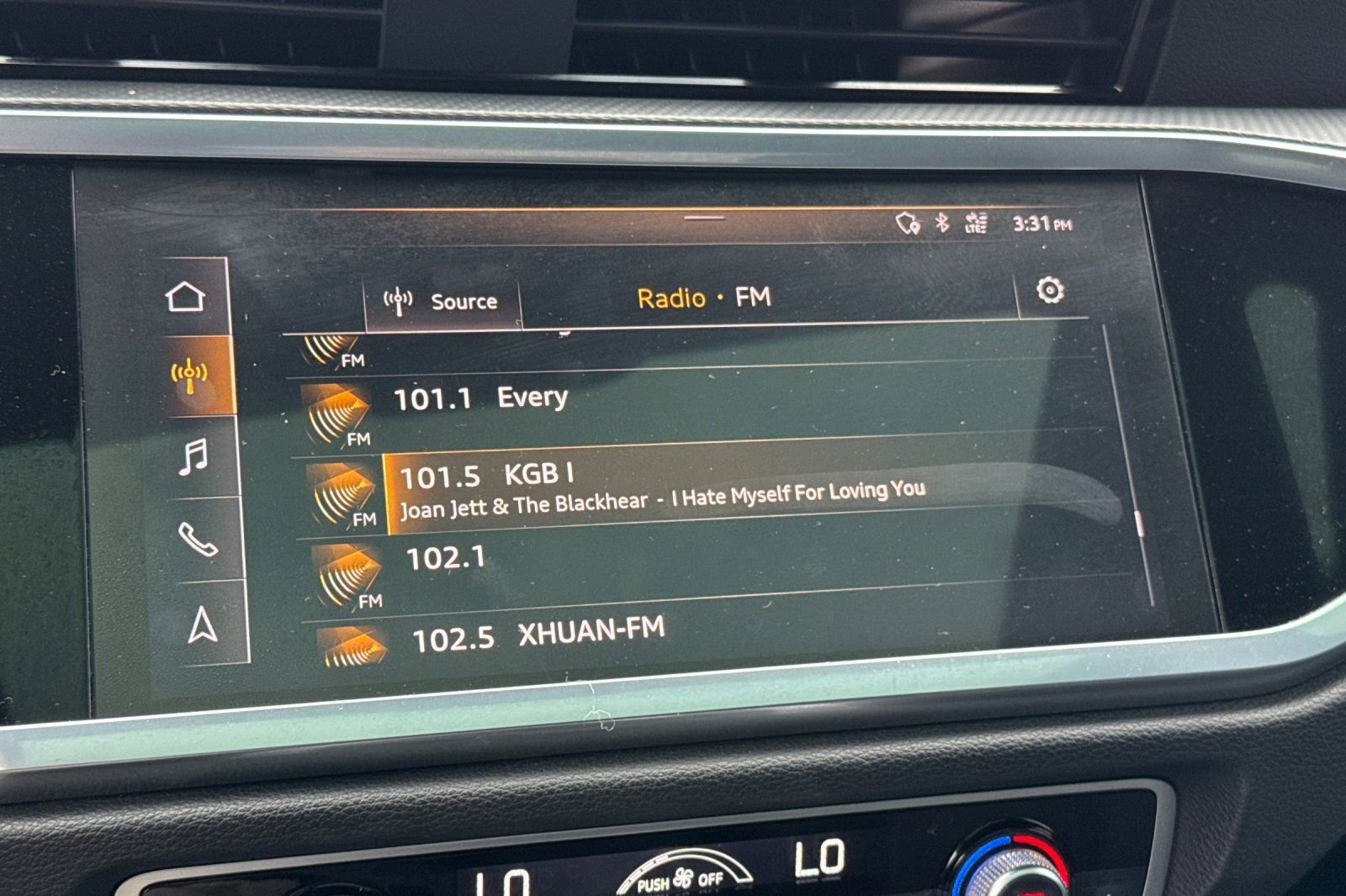 Used 2020 Audi Q3 2.0T Premium Plus w/ Premium Plus Package image 17