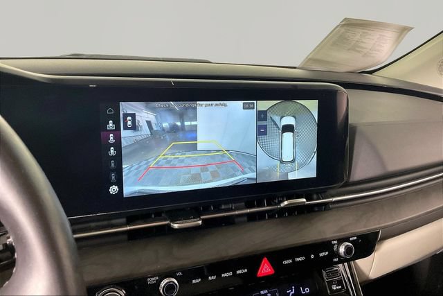 Certified 2024 Kia Carnival SX FWD image 12