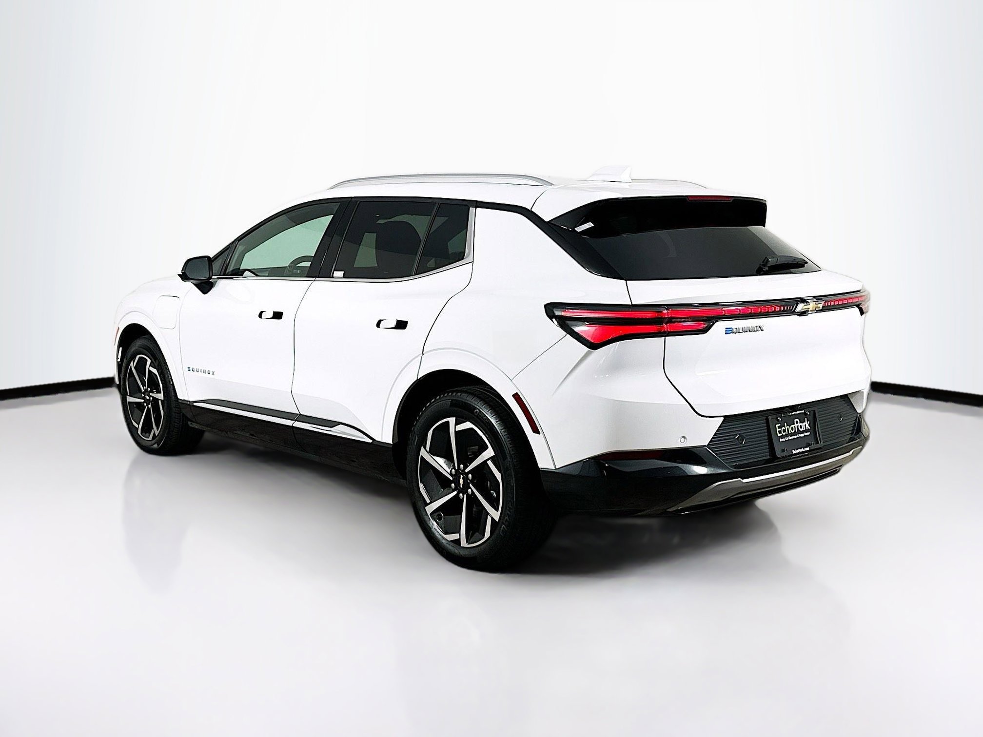 Used 2025 Chevrolet Equinox EV LT image 5