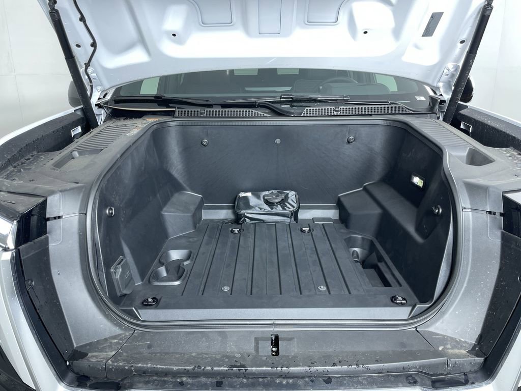 New 2025 GMC Sierra EV Denali image 30