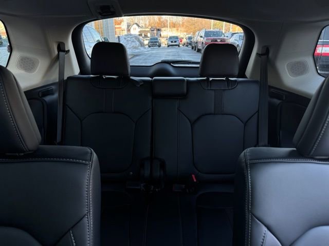 New 2025 Honda Pilot Touring image 23